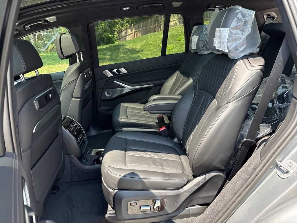 New 2027 BMW X7 M60i AWD/4WD image 22