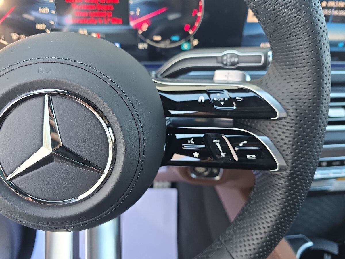 New 2026 Mercedes-Benz GLS 450 4MATIC image 18