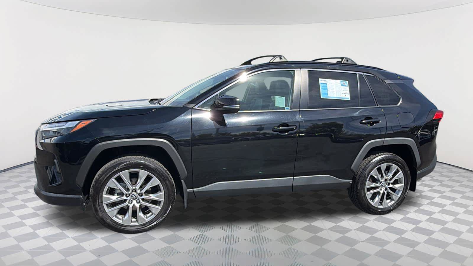 Used 2023 Toyota RAV4 XLE Premium FWD image 8