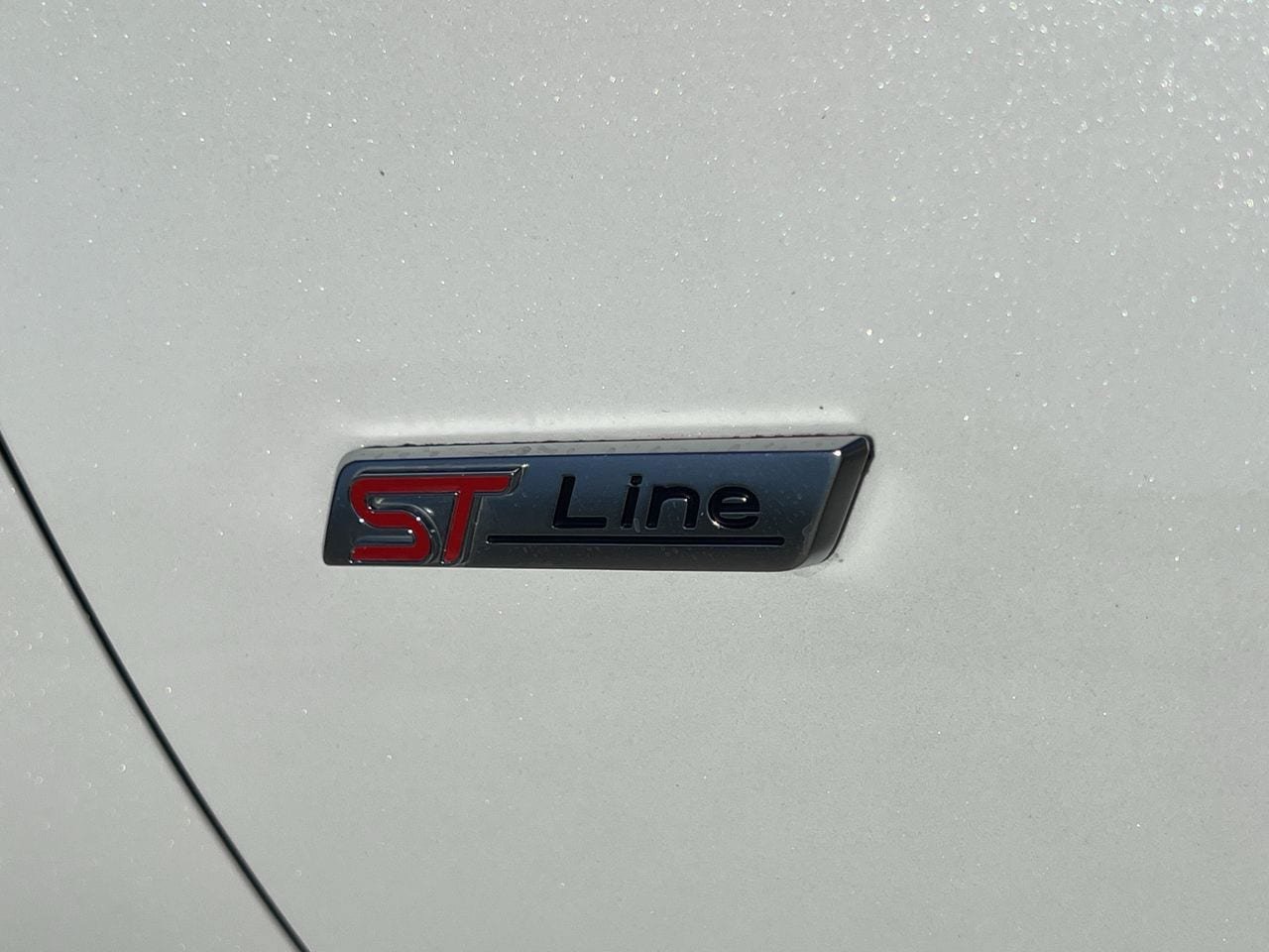 Used 2025 Ford Escape ST-Line w/ Equipment Group 301A FWD image 7