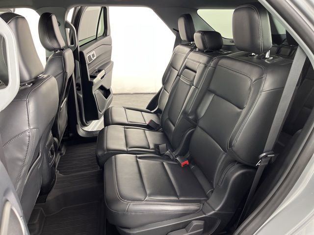 Used 2023 Ford Explorer XLT w/ Equipment Group 202A image 39