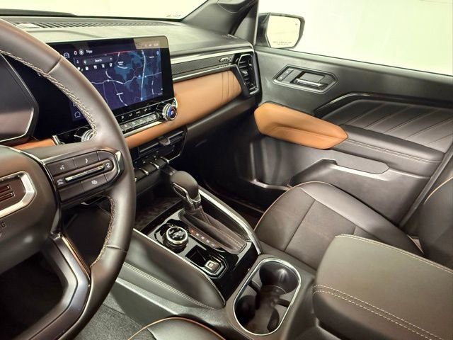 Used 2026 GMC Canyon AT4 image 24