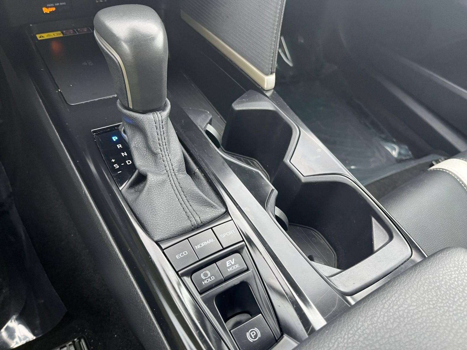 Used 2025 Toyota Camry SE FWD image 46