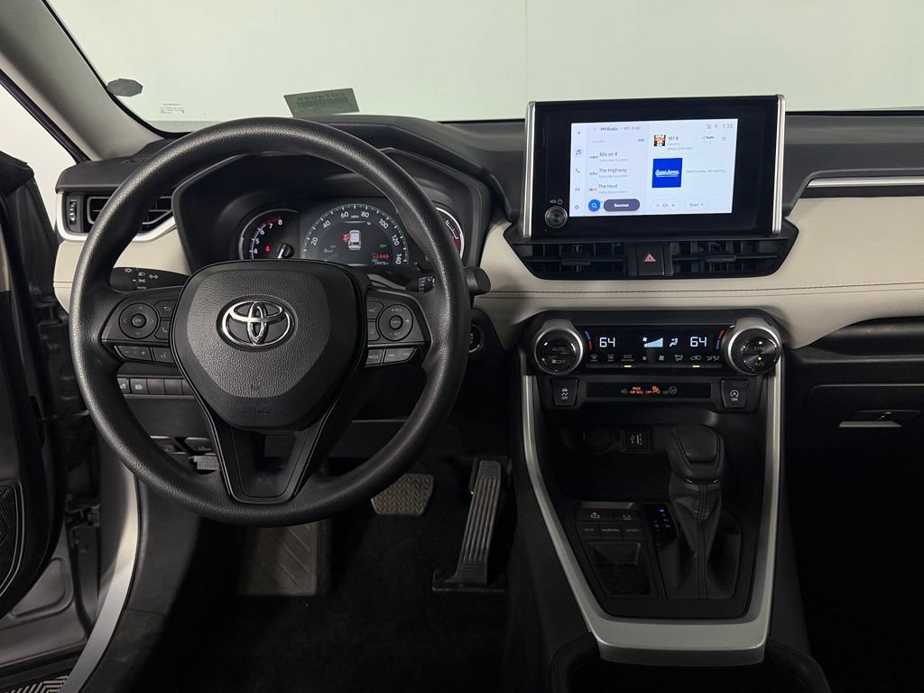 Used 2024 Toyota RAV4 XLE w/ Convenience Package FWD image 30