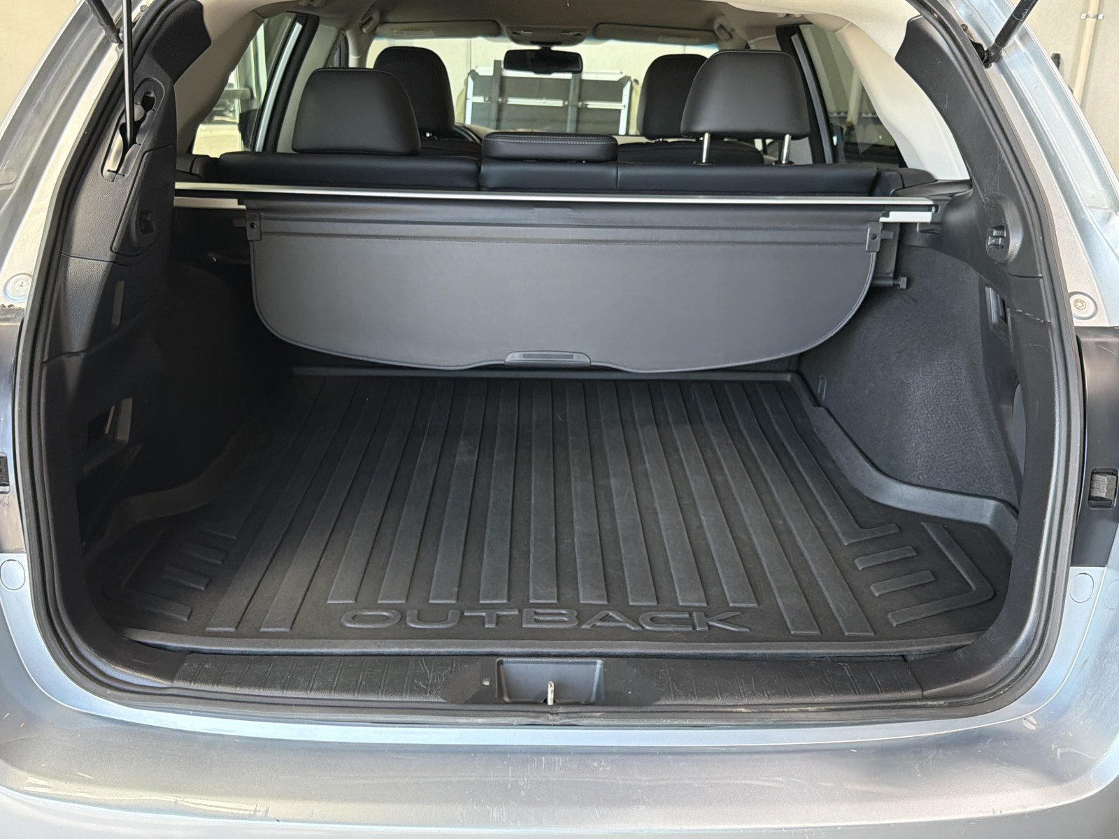 Used 2016 Subaru Outback 2.5i Limited AWD/4WD image 18