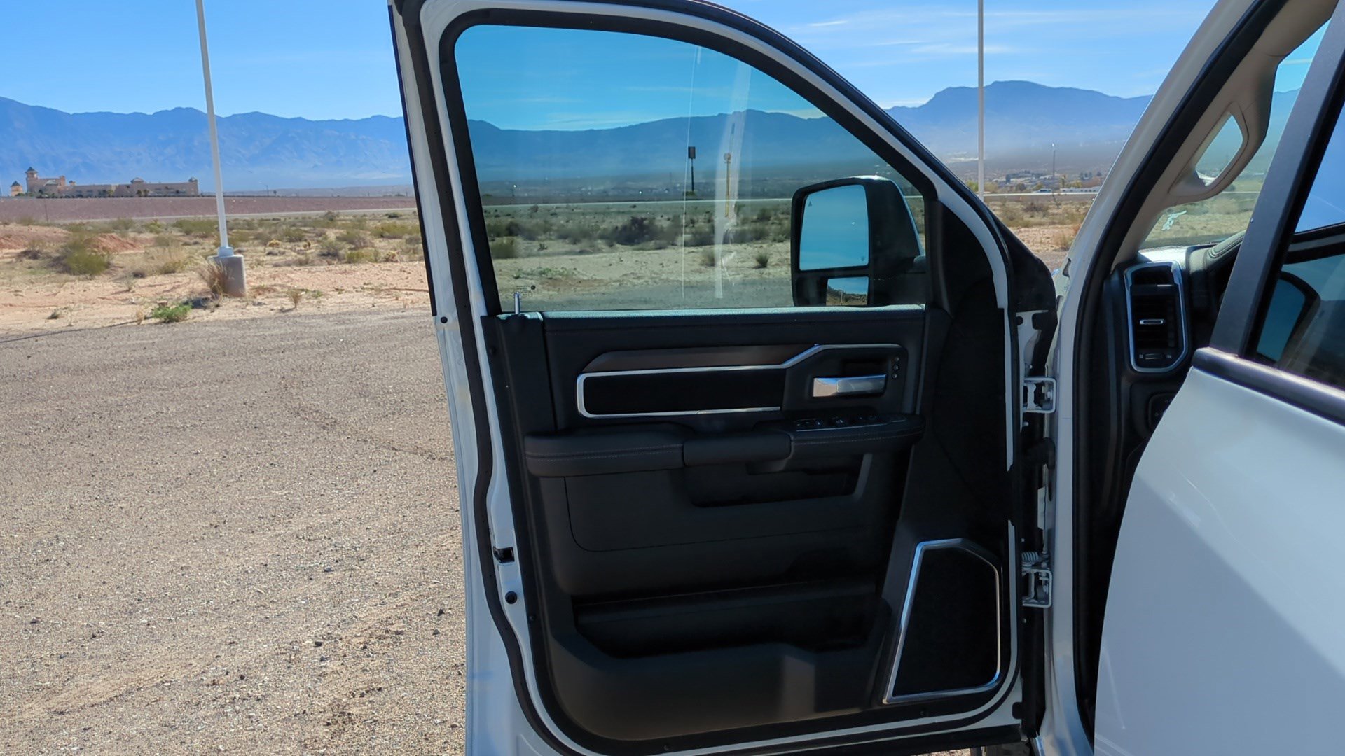 Used 2024 RAM 2500 Laramie w/ Safety Group image 12