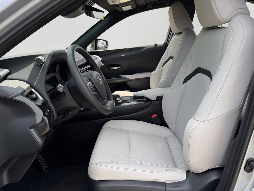 Used 2025 Lexus UX 300h AWD w/ Cold Area Package image 15