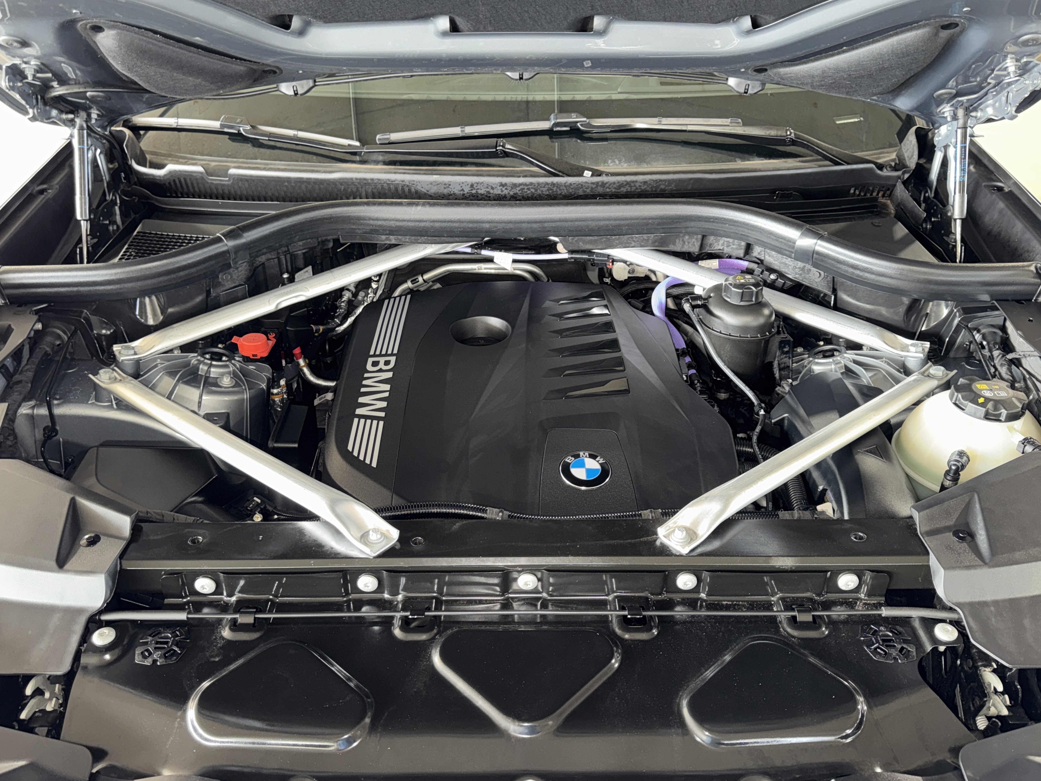 Certified 2025 BMW X6 xDrive40i image 35