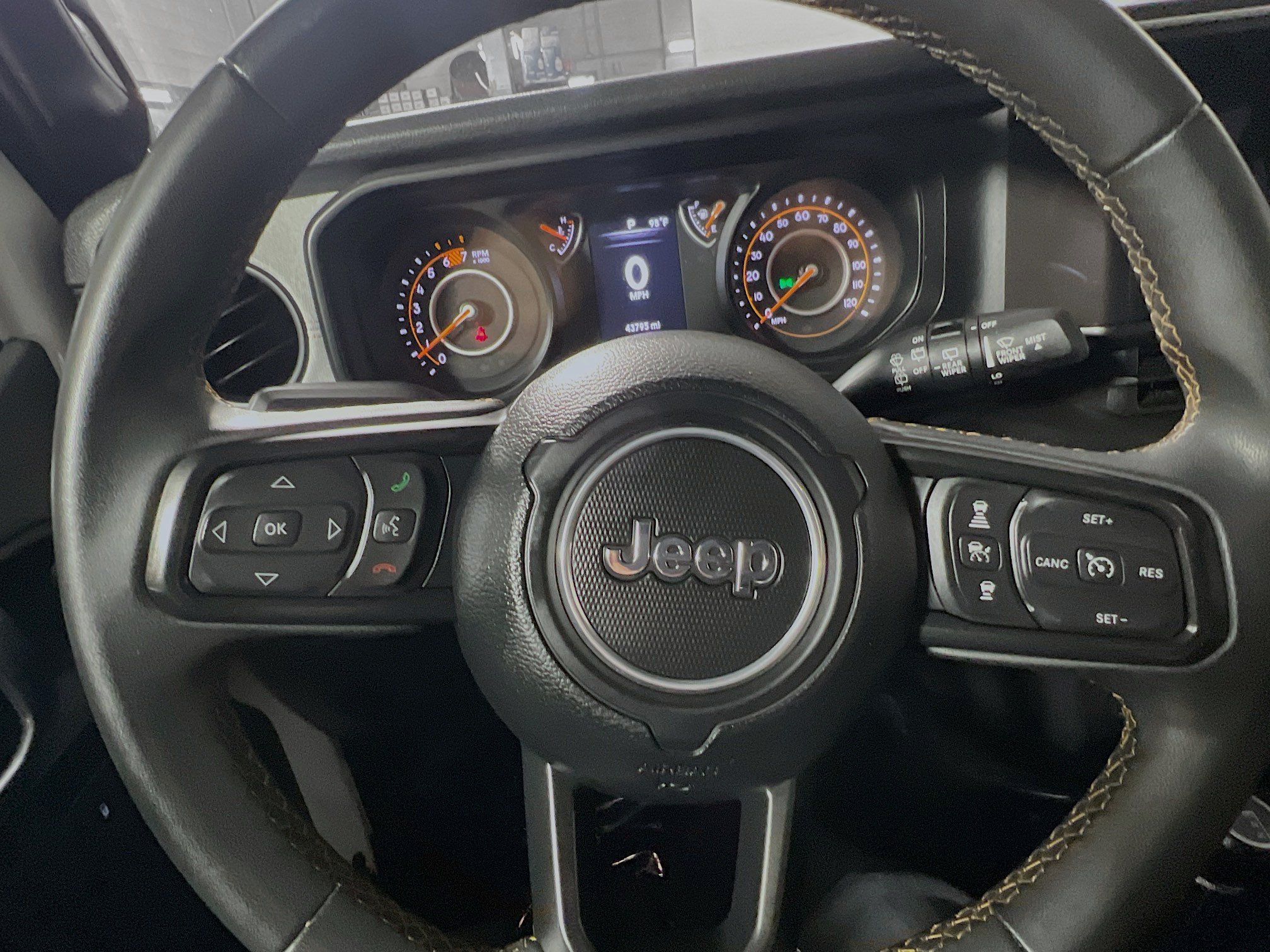 Used 2024 Jeep Wrangler Unlimited Sport AWD/4WD image 18