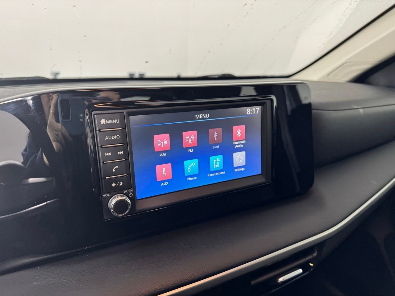 Used 2025 Nissan Kicks S image 14