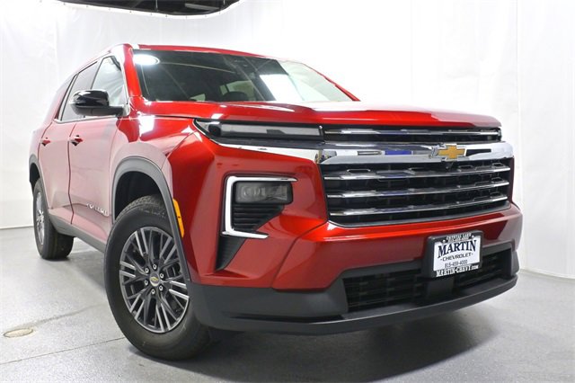 New 2026 Chevrolet Traverse LT image 2