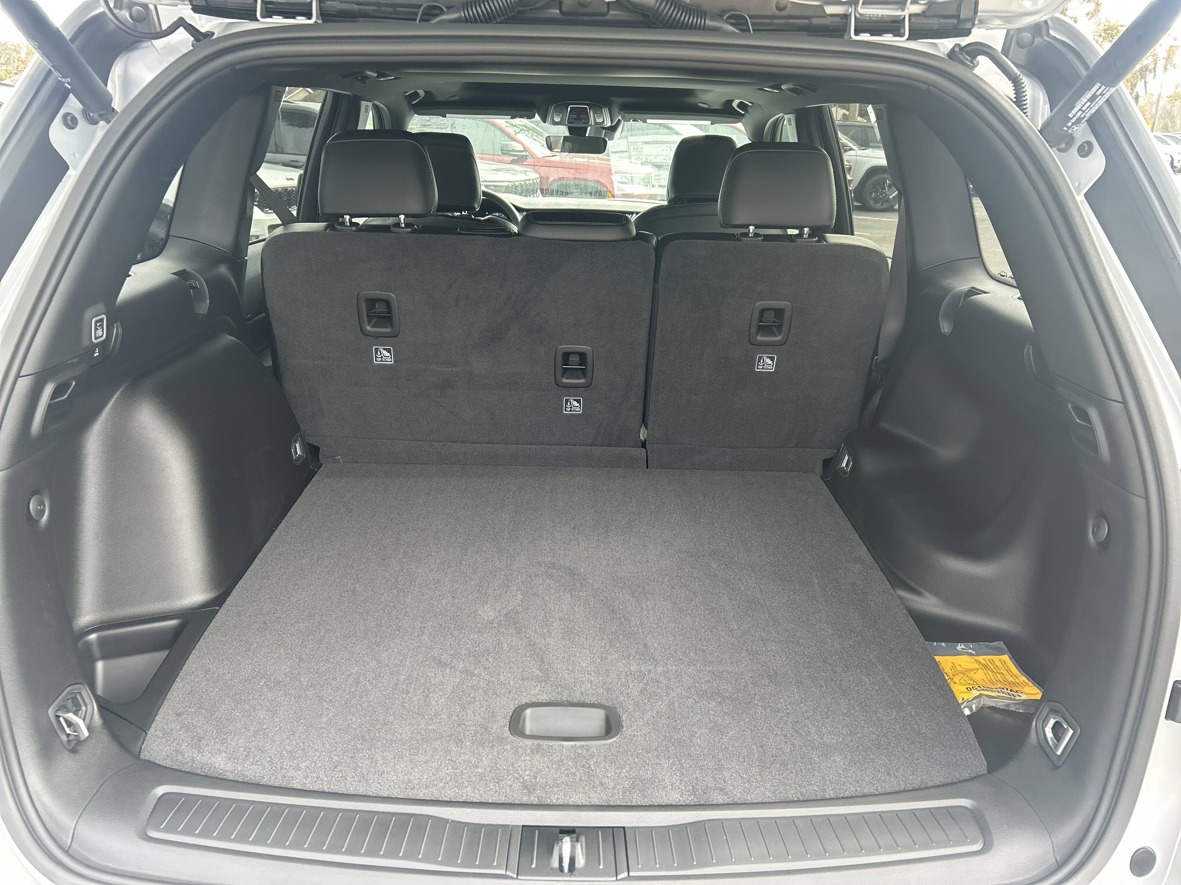 New 2025 Jeep Grand Cherokee Altitude image 7