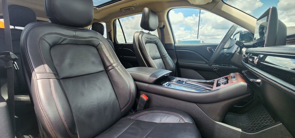 Used 2020 Lincoln Aviator Reserve w/ Equipment Group 201A AWD/4WD image 30