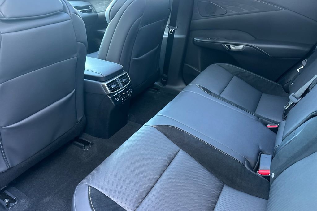 Certified 2023 Lexus RX 500h 500h F SPORT Performance image 12