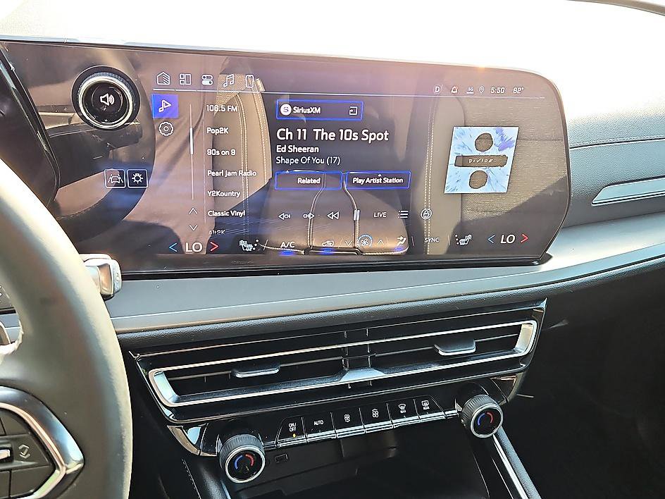 New 2026 Chevrolet Traverse LT AWD/4WD image 18