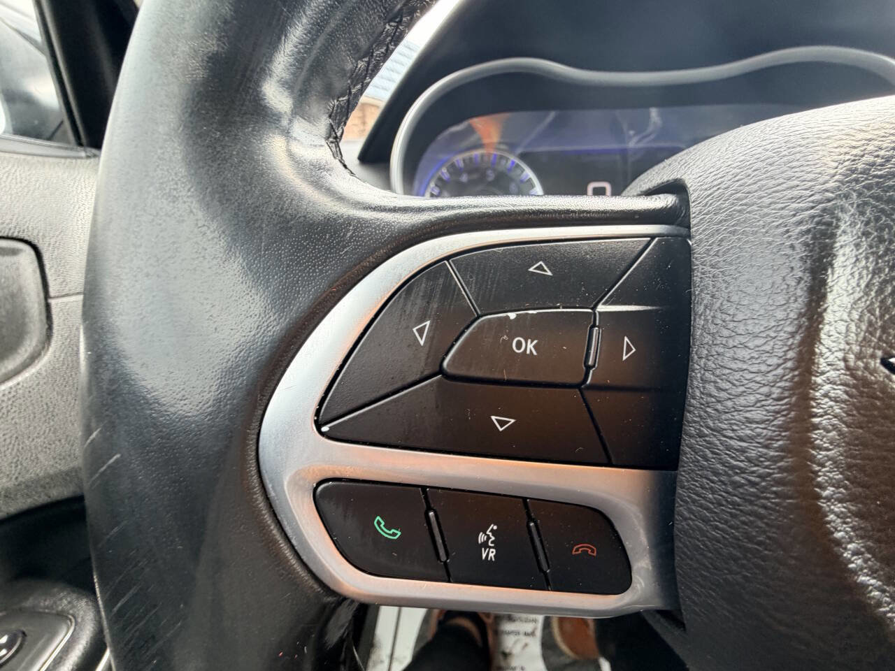 Used 2019 Chrysler 300 Touring w/ Sport Appearance Package image 25