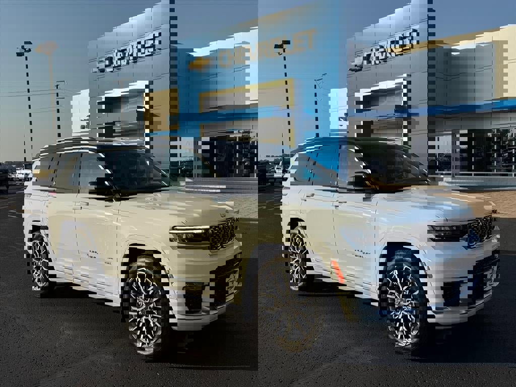 Used 2024 Jeep Grand Cherokee L Summit image 1