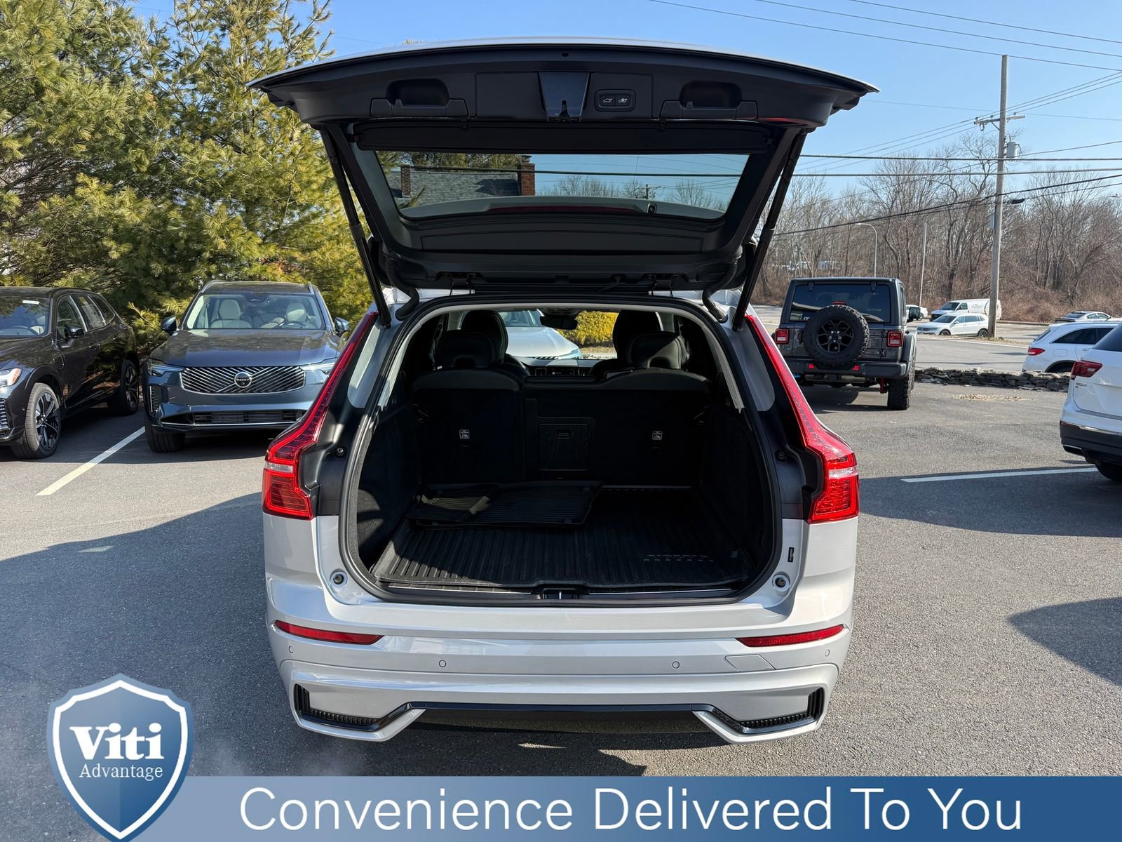 Certified 2023 Volvo XC60 B5 Plus w/ Climate Package AWD/4WD image 23