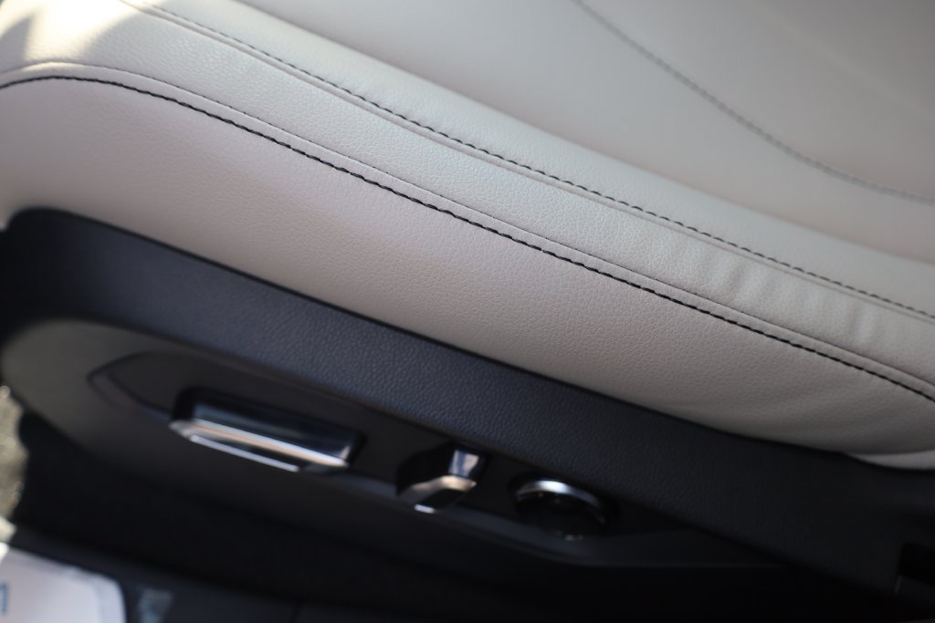 New 2026 Acura RDX SH-AWD image 13