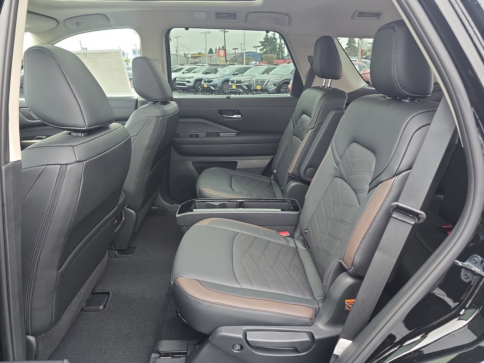 New 2025 Nissan Pathfinder Platinum image 24