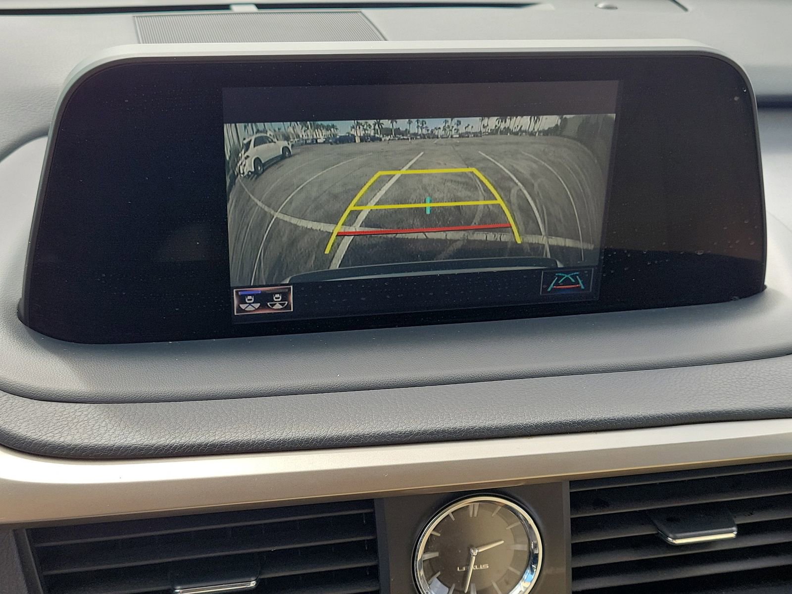 Used 2021 Lexus RX 350L FWD w/ Premium Package image 34