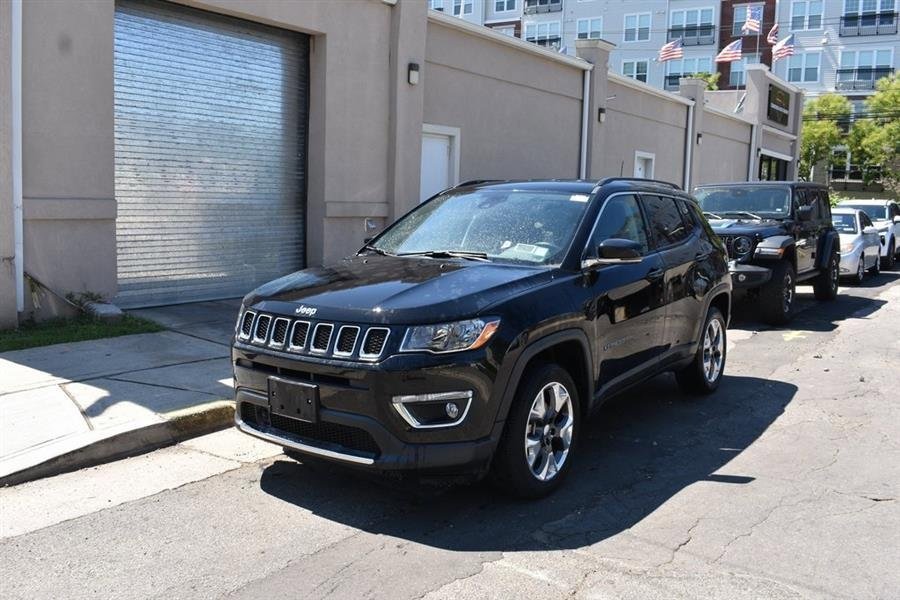 Used 2021 Jeep Compass Limited w/ Elite Interior Group image 2
