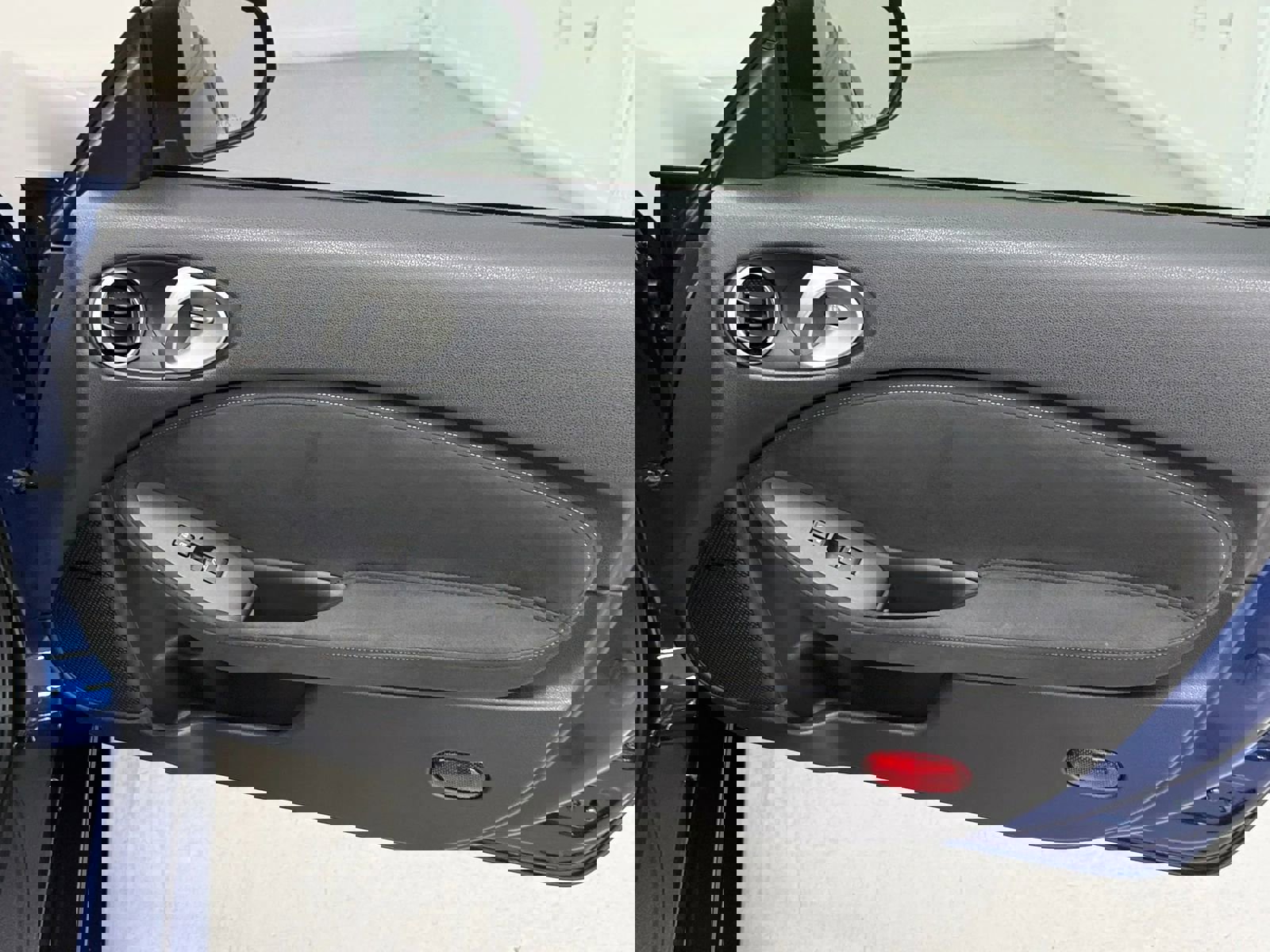 Used 2020 Nissan 370Z Touring Sport image 22