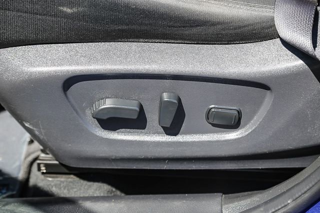 Used 2020 Nissan Rogue SV FWD image 23
