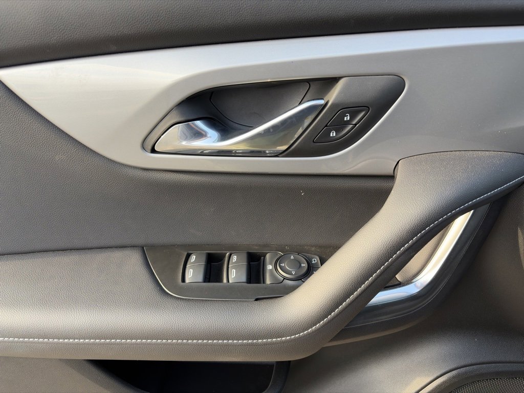 Used 2025 Chevrolet Blazer LT w/ Driver Confidence Package image 17