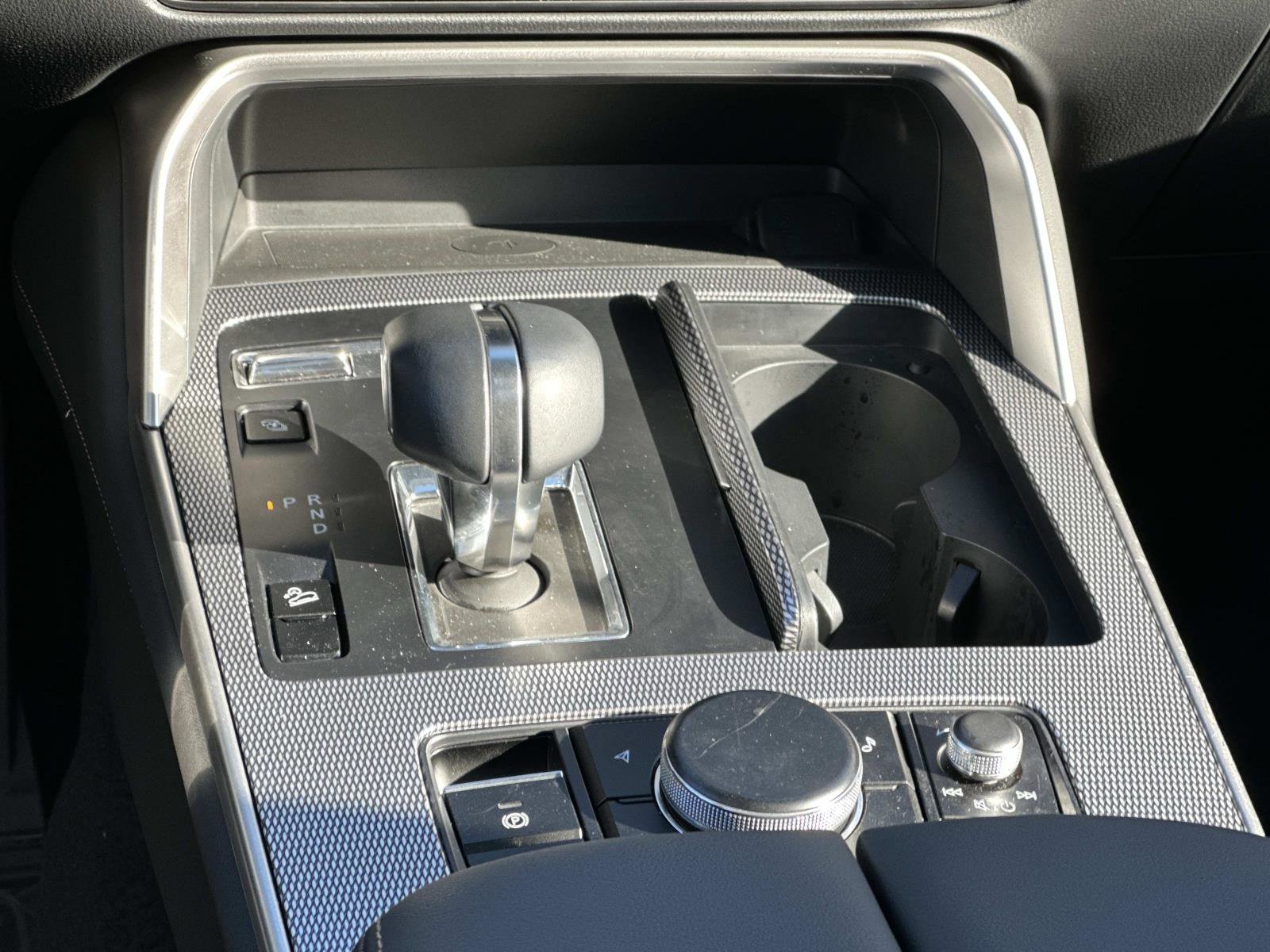 Used 2024 MAZDA CX-90 Plug-In Hybrid w/ Premium Pkg image 25