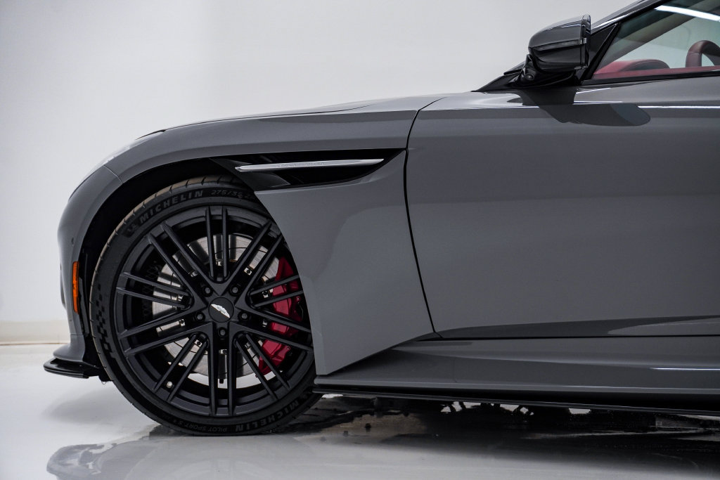 Used 2024 Aston Martin DB12 Coupe RWD image 14