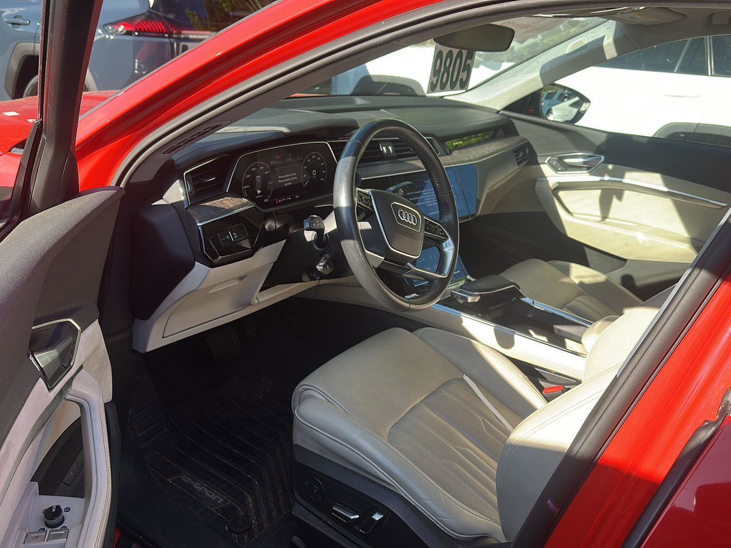 Used 2021 Audi e-tron Prestige w/ Prestige Package AWD/4WD image 9