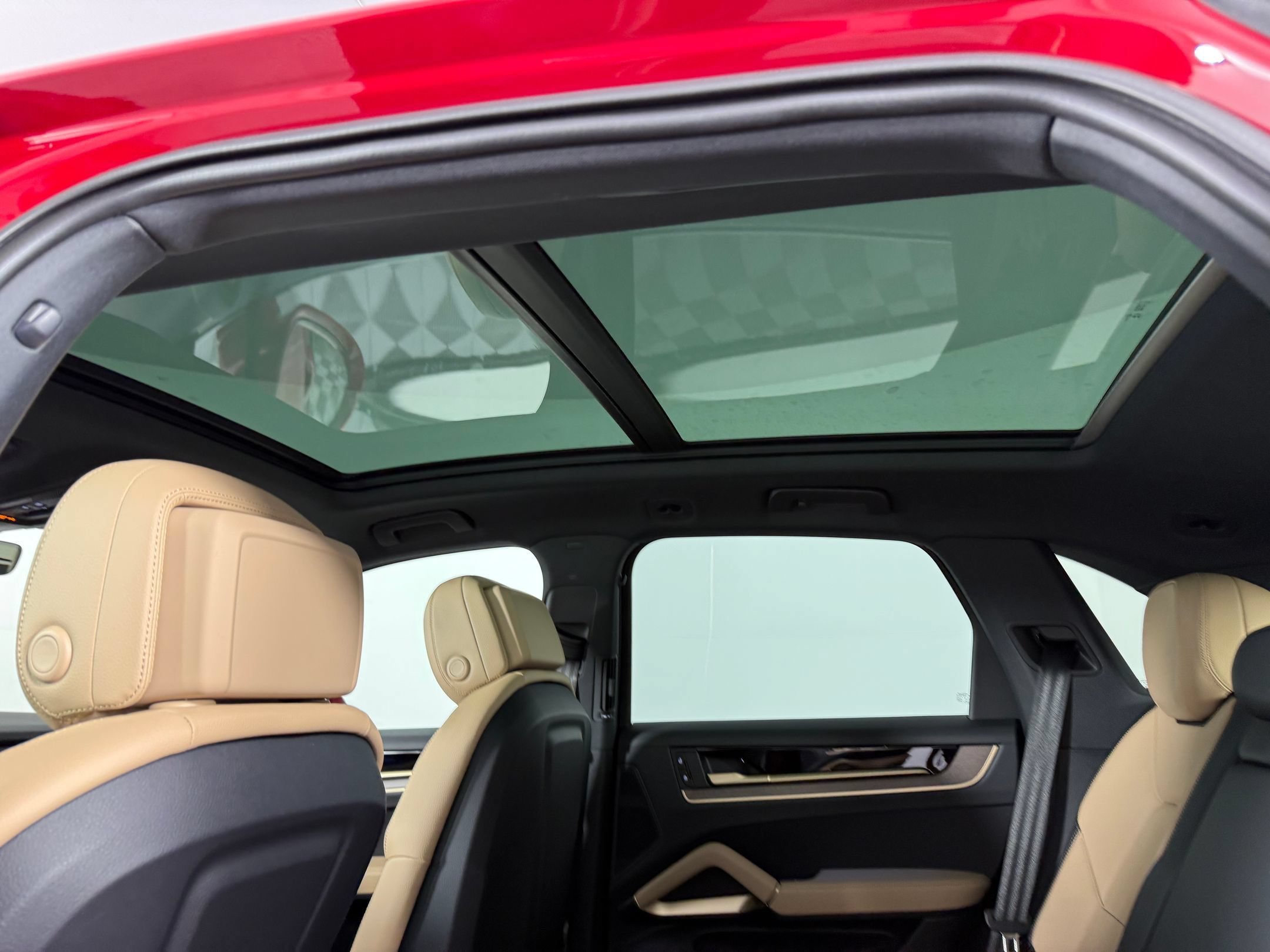 Certified 2026 Porsche Cayenne AWD/4WD image 24