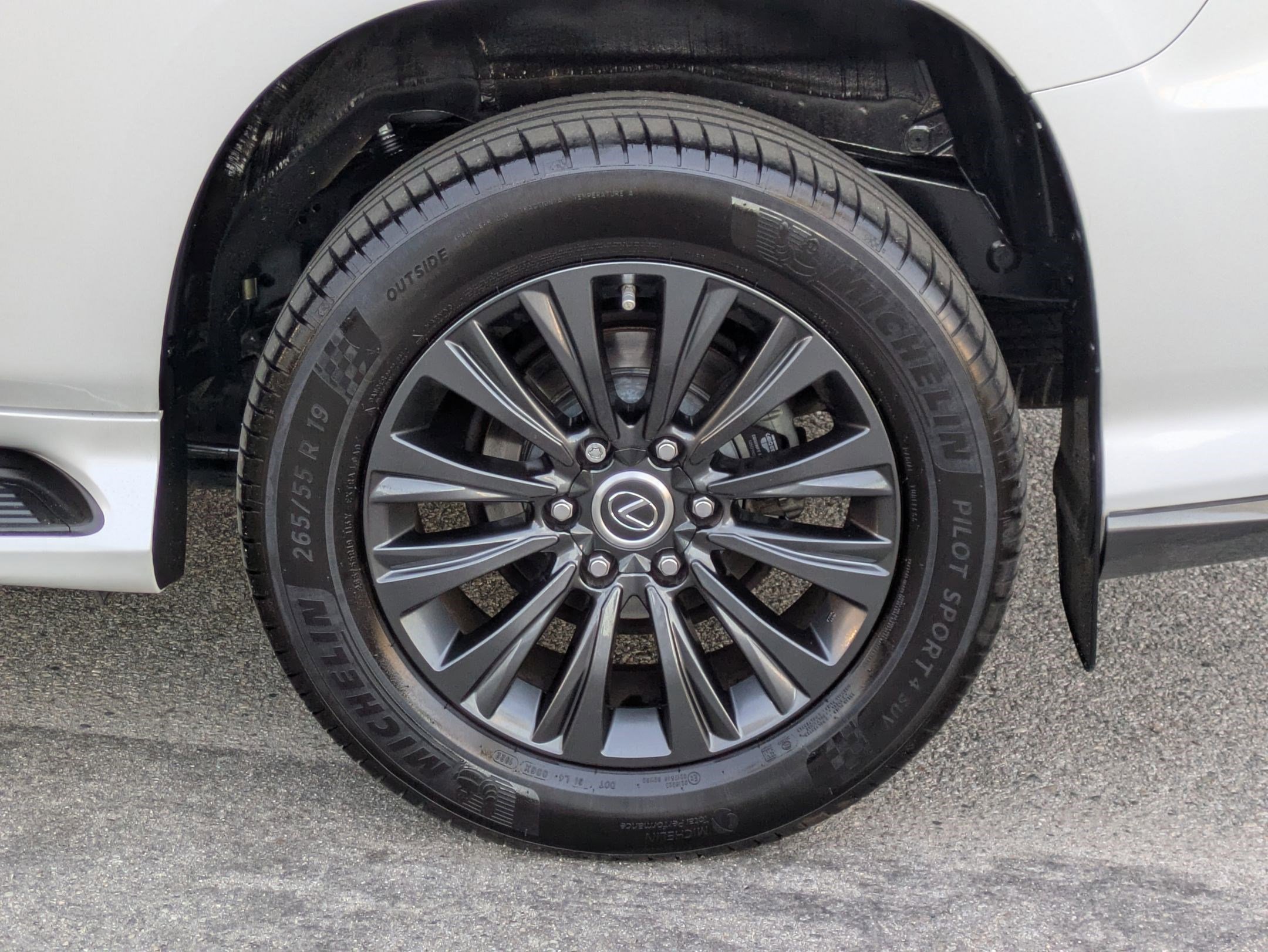 Used 2020 Lexus GX 460 Premium image 9