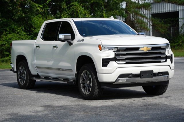 Used 2025 Chevrolet Silverado 1500 High Country w/ Technology Package image 11