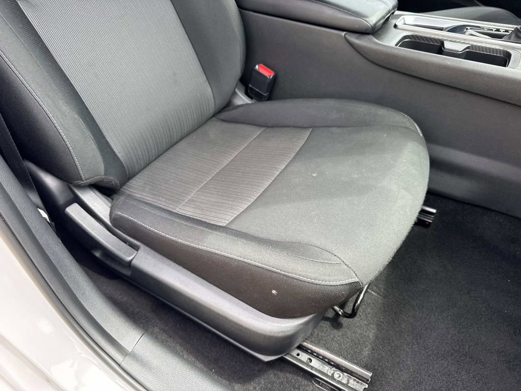 Used 2025 Nissan Sentra SV FWD image 24