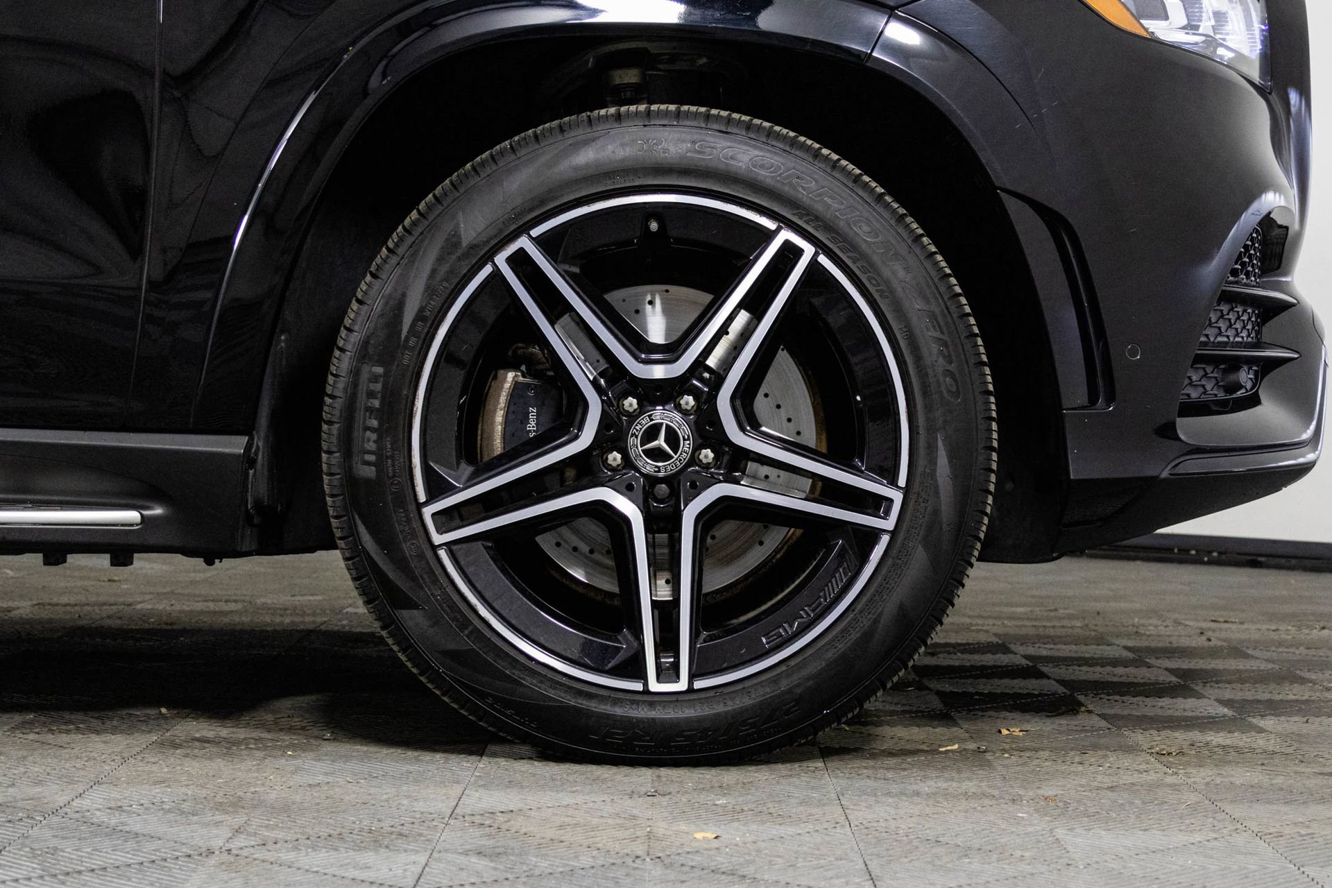 Used 2022 Mercedes-Benz GLS 450 4MATIC image 42