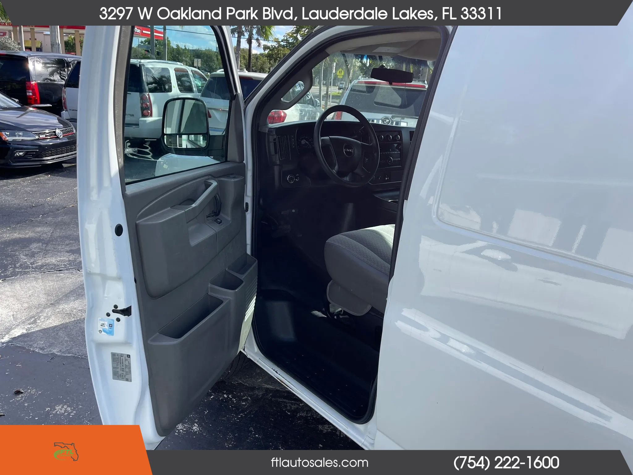 Used 2017 GMC Savana 3500 Extended RWD image 20
