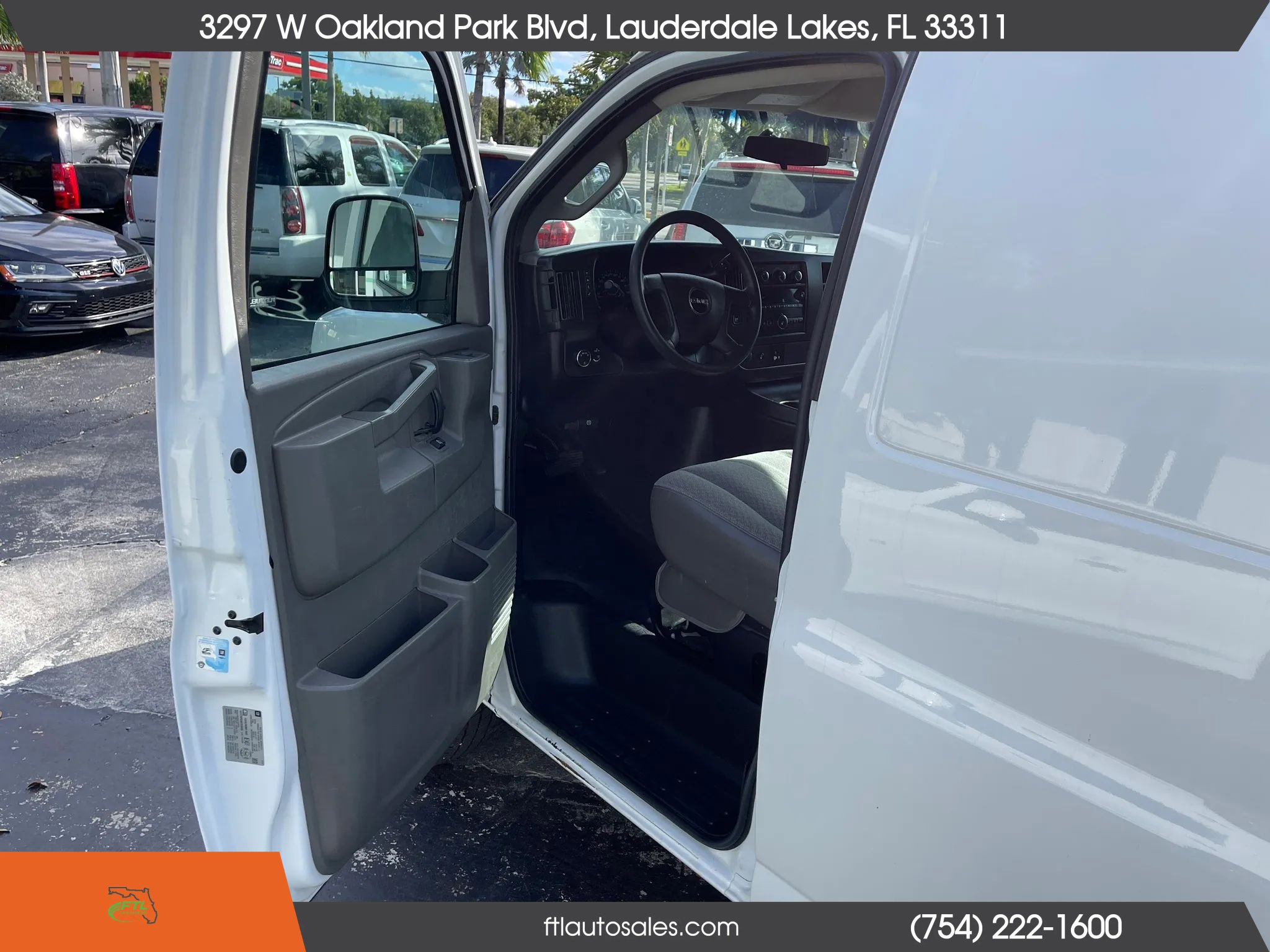 Used 2017 GMC Savana 3500 Extended image 20