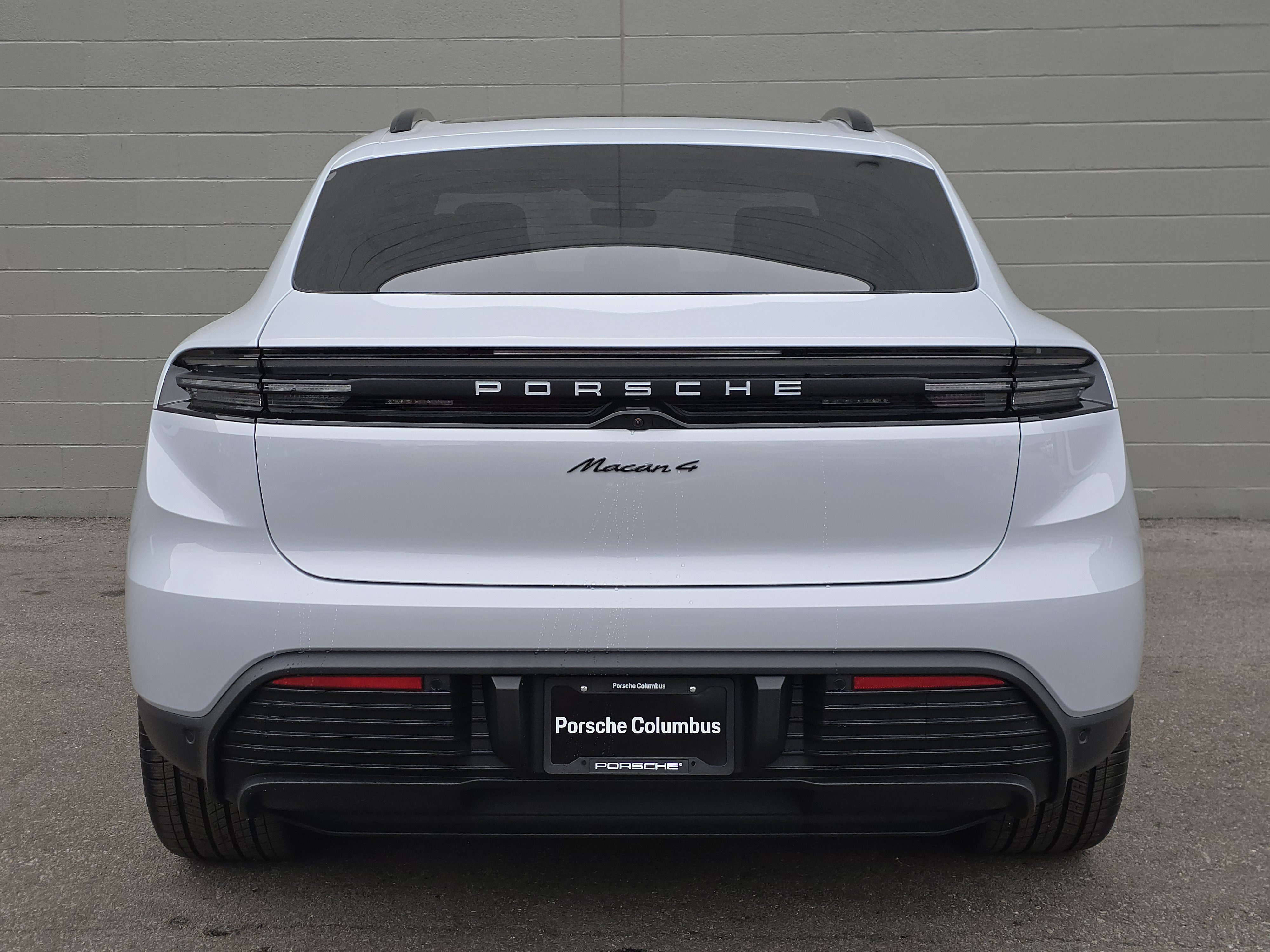 New 2026 Porsche Macan 4 Electric AWD/4WD image 8