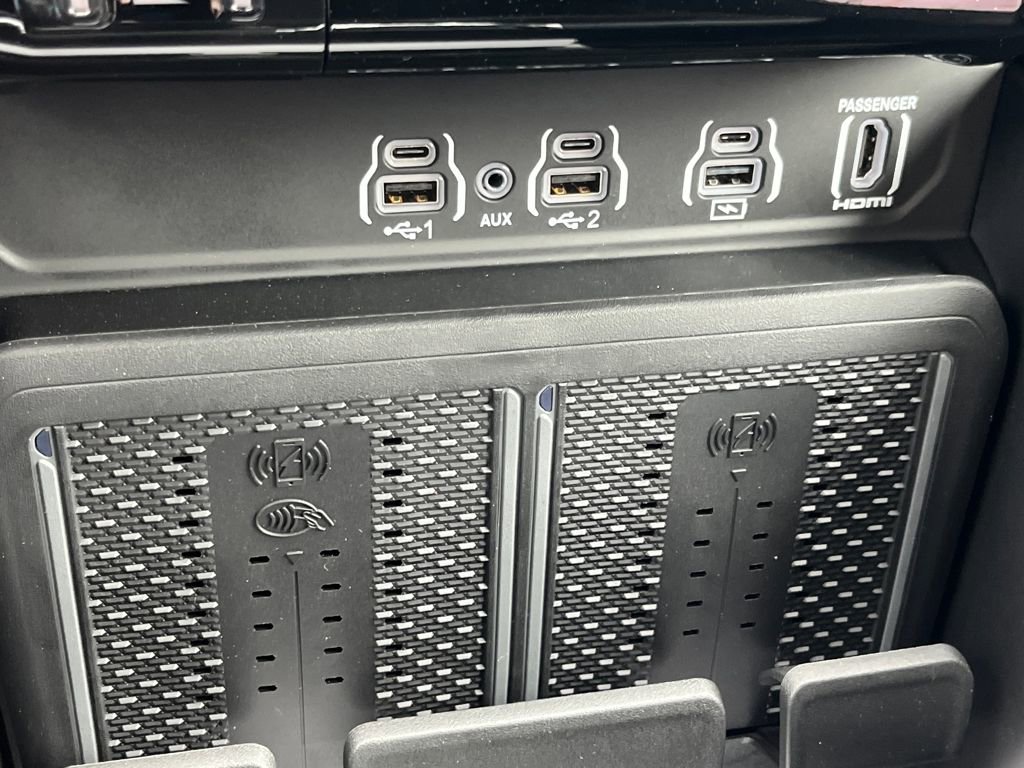 New 2026 RAM 1500 Laramie w/ Night Edition image 8