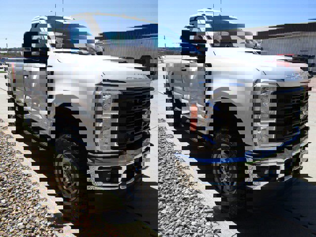 Used 2023 Ford F350 XL image 3
