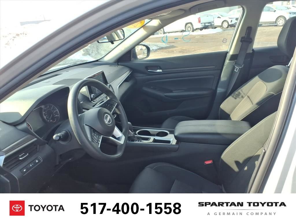 Used 2024 Nissan Altima 2.5 SV image 13