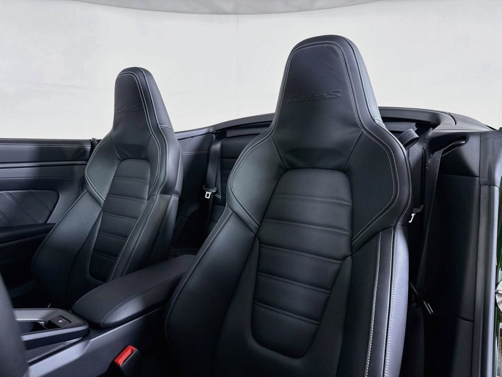 Certified 2026 Porsche 911 Turbo S AWD/4WD image 5