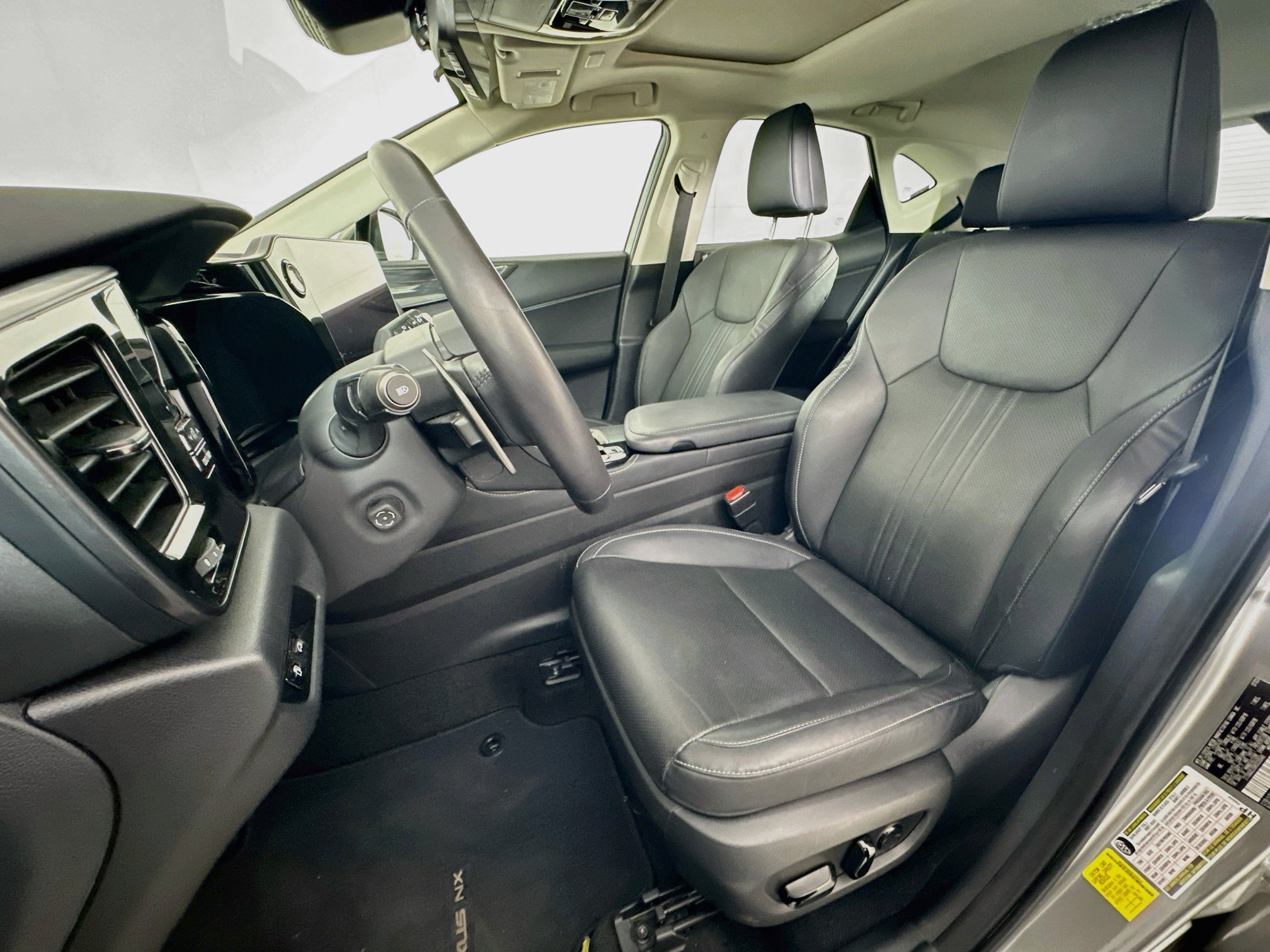 Used 2024 Lexus NX 350 AWD image 13