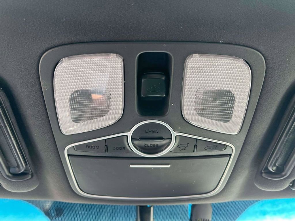 Used 2015 Kia Sorento SX image 28