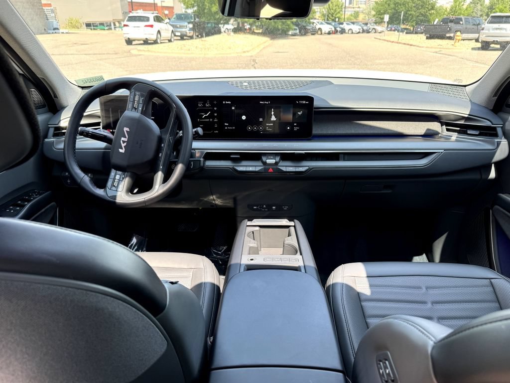 Used 2024 Kia EV9 Land AWD/4WD image 33