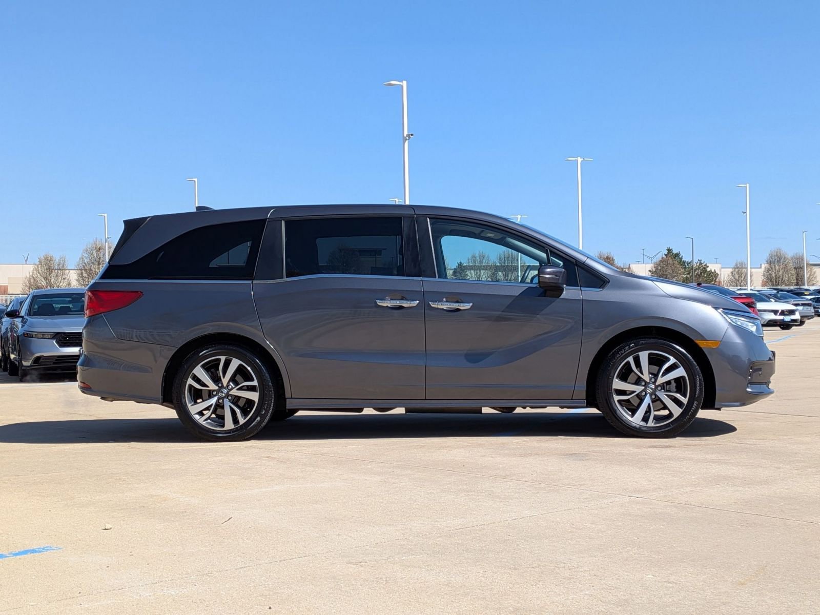 Certified 2023 Honda Odyssey Touring image 5