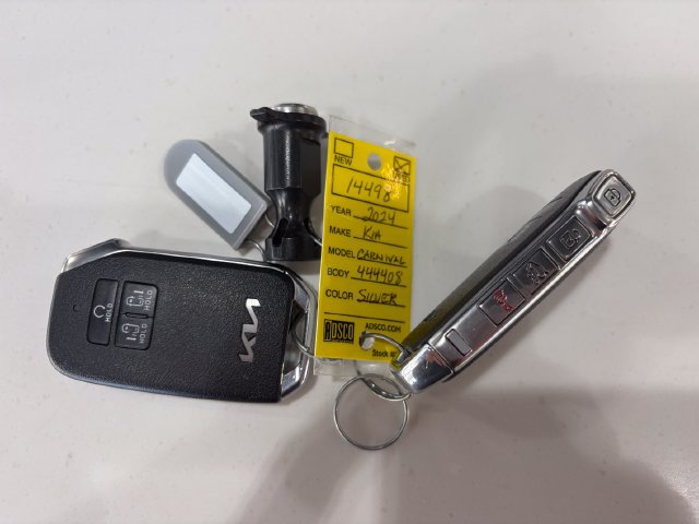 Certified 2024 Kia Carnival EX FWD image 41