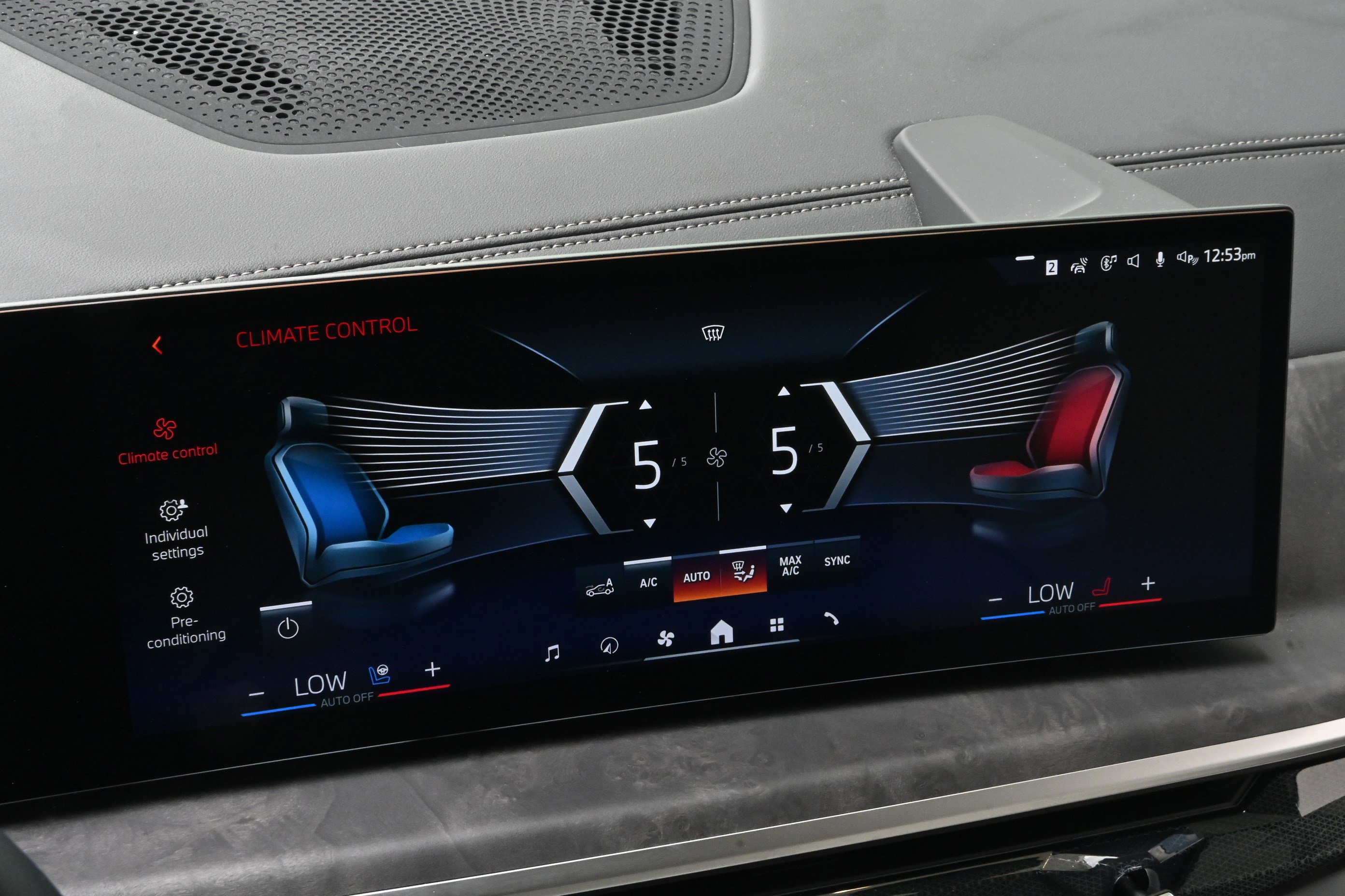 Certified 2025 BMW X7 xDrive40i w/ Executive Package image 21